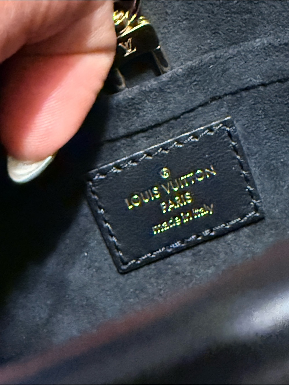Louis Vuitton Petit Bucket Raffia Bag - Picture 7 of 7